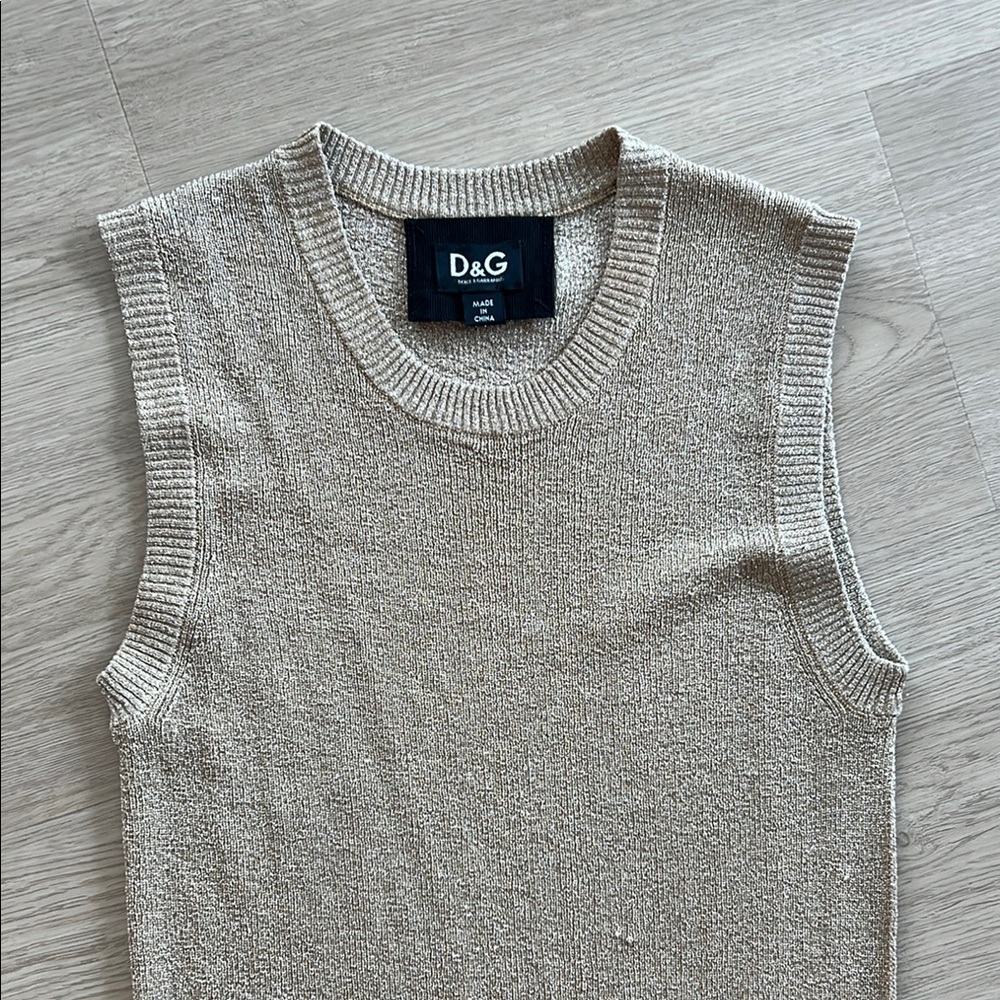 D&G Men's Beige Sleeveless Sweater